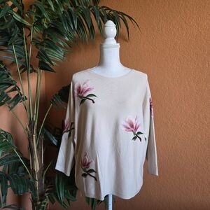 NWT Aaeda Luscious Knit Top Floral Cropped Long Sleeves Winter White Pink Large